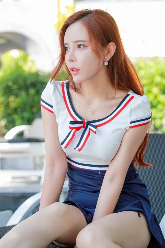 全民女神艾小青无内黑丝赤身半裸-IS