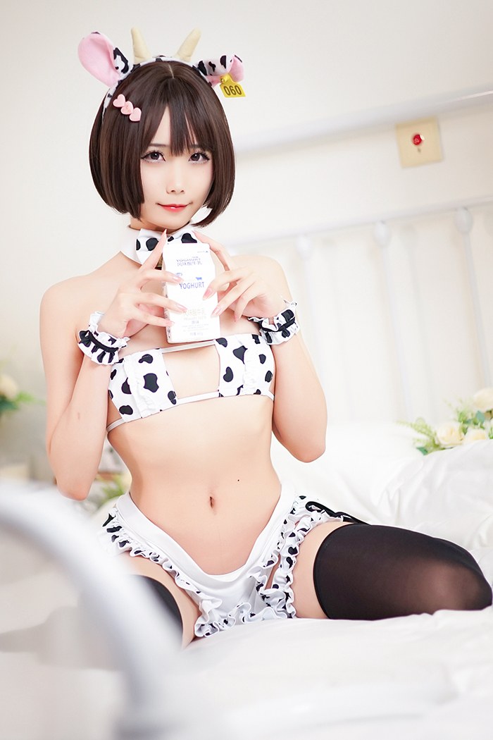 奶牛女仆晓美嫣羞涩微乳奶香四溢/福利美女写真图片-IS