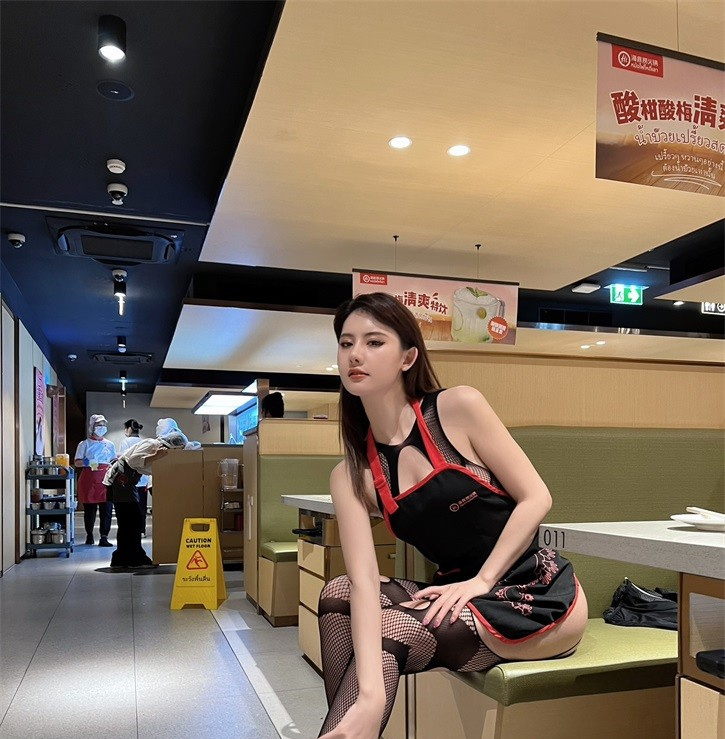 【神奇COS/全動态】超火的阿朱:海裏撈+圖書館+TUTU車+下午茶事件 全資源【寫真+視頻/580M】-IS 【神奇COS/全動态】超火的阿朱:海裏撈+圖書館+TUTU車+下午茶事件 全資源【寫真+視頻/580M】-IS