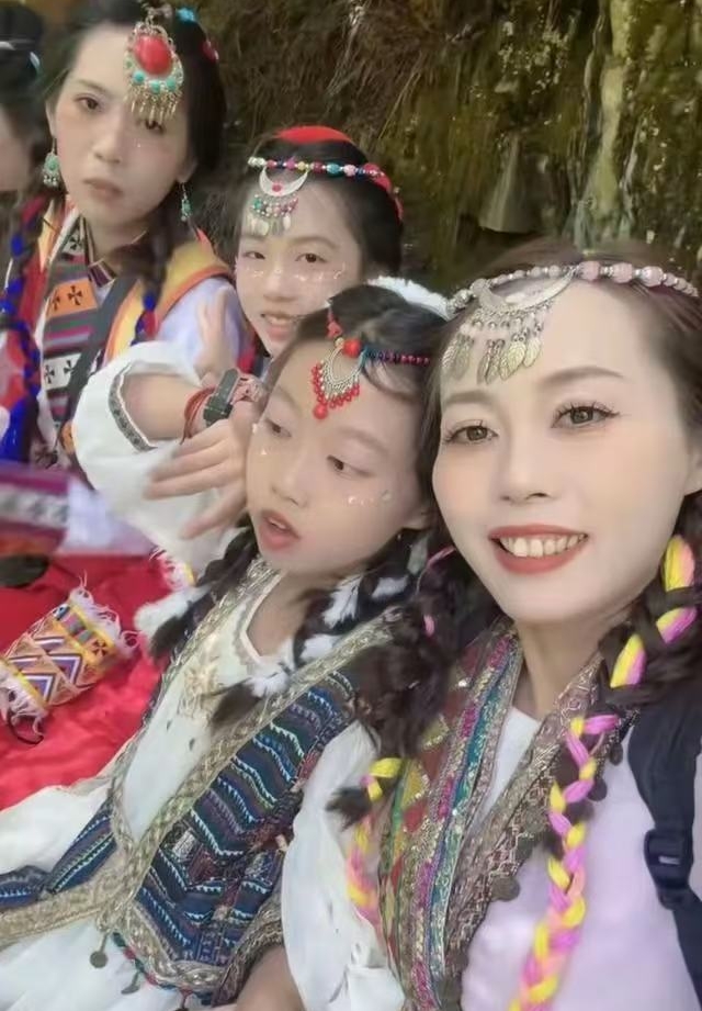 阿坝旅游小姑妈找到了，年仅31岁，被冲远20公里，丈夫：我不怪你-IS