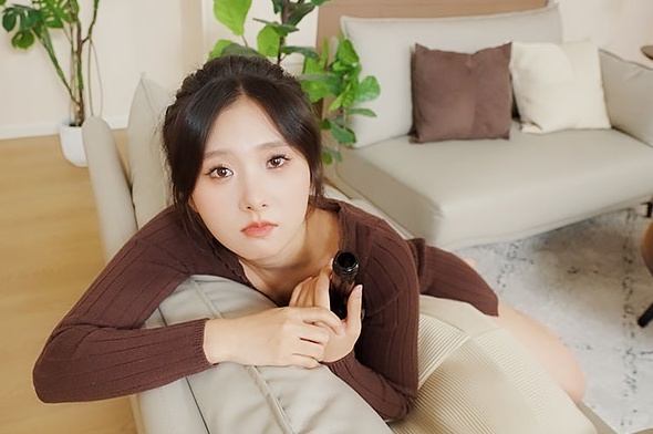 【真人互动/第一视角】我和美女有个约会【6.98G/微云/OD】-IS